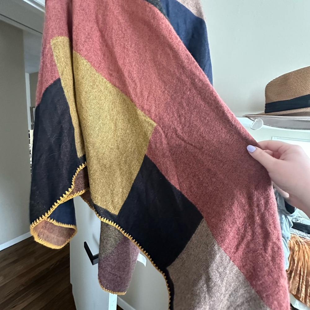 Colorful Geometric Patterned Shawl - Picture 3 of 4